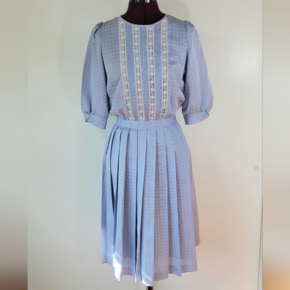 Retro pleated dress